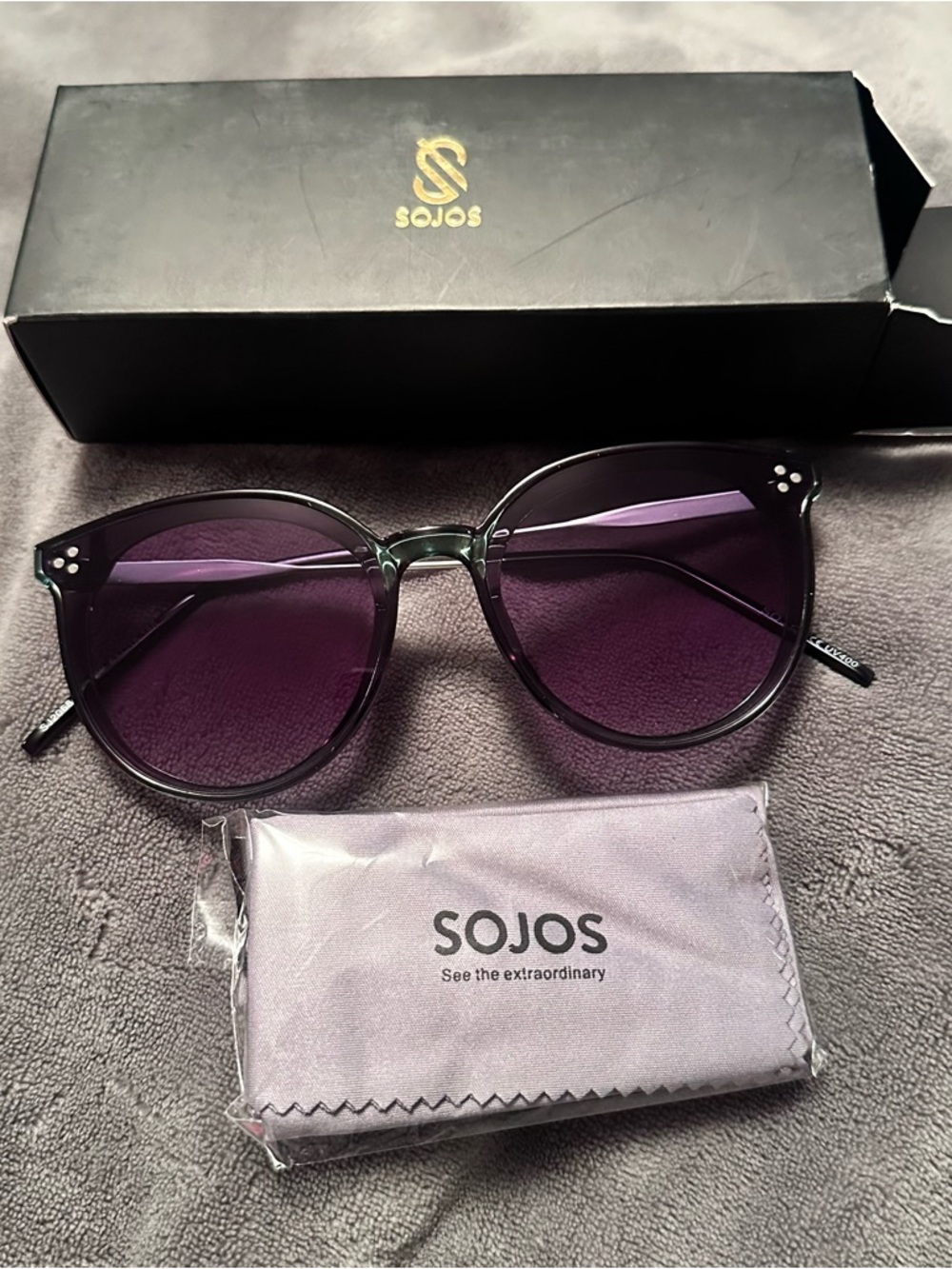 NWT! SOJOS Classic Round Sunglasses - Green Frames & Gradient Gray/Purple Lenses